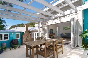 Hardys Bay – Luxury Home by Rustic Touch