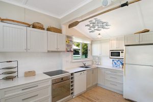 Hardys Bay – Luxury Home by Rustic Touch